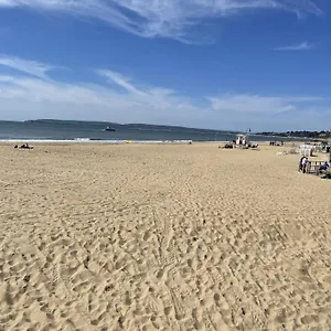 Tropical Retreat - 1 Bed Apartment, Quiet, Free Parking And Garden Use , Bournemouth United Kingdom